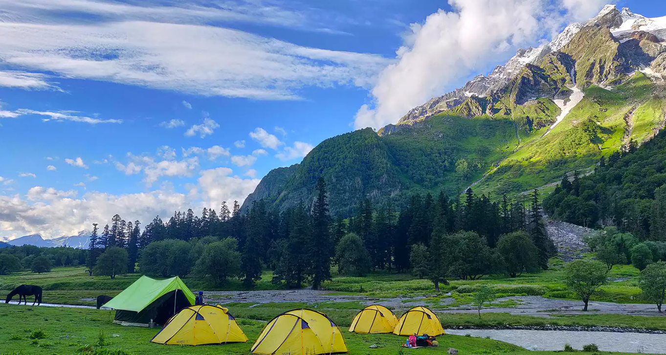 Daytime mountain scene